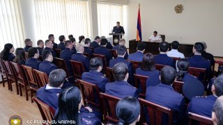 По случаям незаконного недропользования исключить дальнейшее продолжение аналогичных случаев в том же месте в будущем: Председатель Следственного комитета провел совещание в следственном управлении Араратского марза